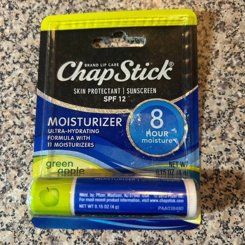 New Chapstick Green Apple Lip Balm Moisturizer Sunscreen SPF Discontinued Sealed